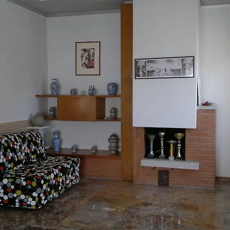 فندق مبيت وإفطار Aleardi