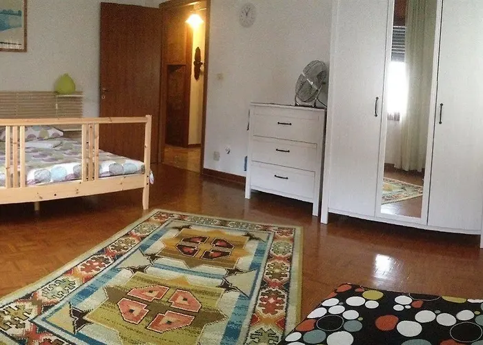 Alojamento de Acomodação e Pequeno-almoço Aleardi Mestre